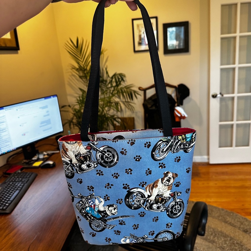 Bulldog tote